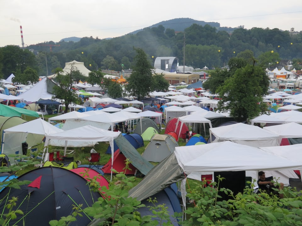 Zelte beim Open Air St. Gallen