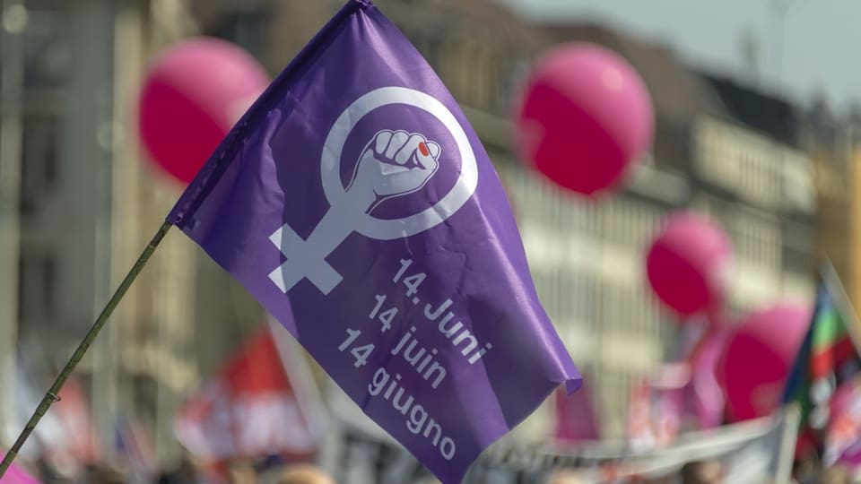 Flagge am Frauenstreik.