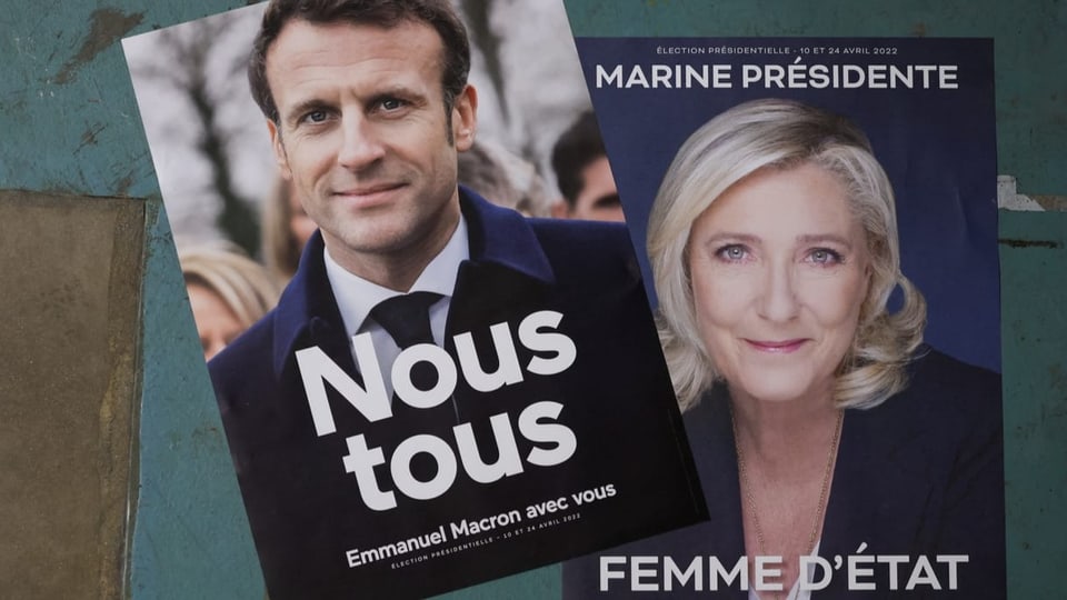 Wahlplakate von Macron und Le Pen.
