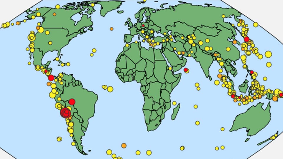 Weltkarte mit Punkten, wo die Erde gebebt hat.