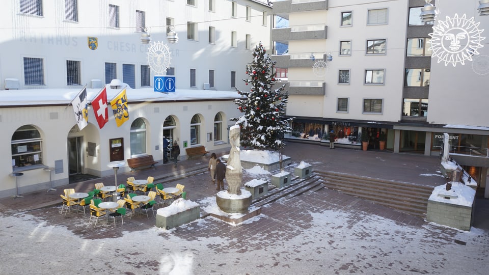 Auf dem Rathausplatz in St. Moritz wird am 22. Februar über Kandidatur für die Olympischen Winterspiele diskutiert.