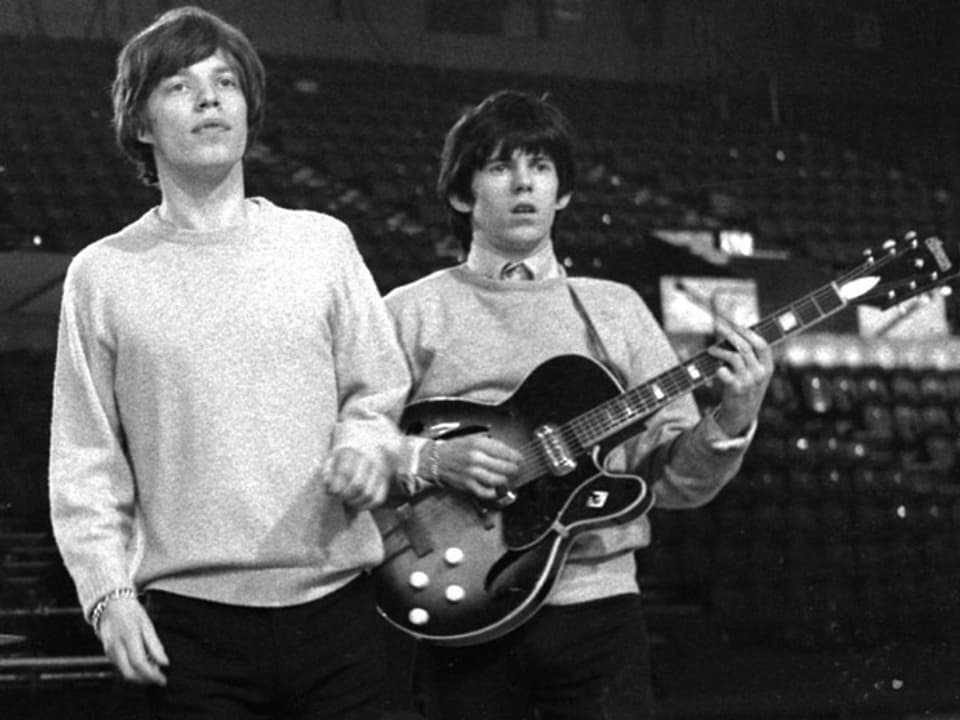 Mick Jagger und Keith Richards 1964 auf der Bühne
