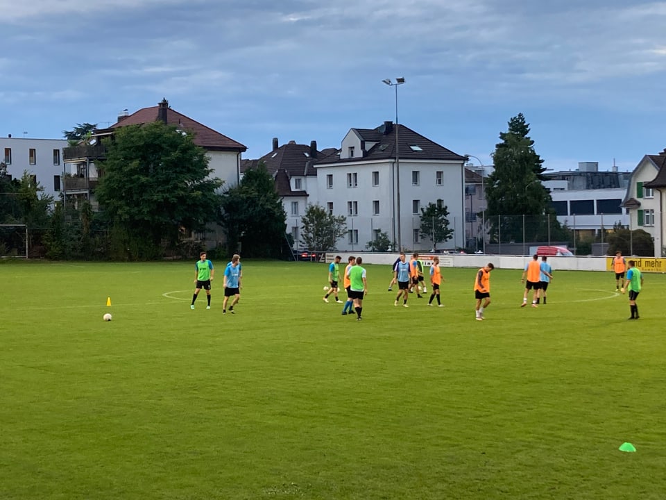 Die Spieler des FC Rorschach-Goldach trainieren Fussball.