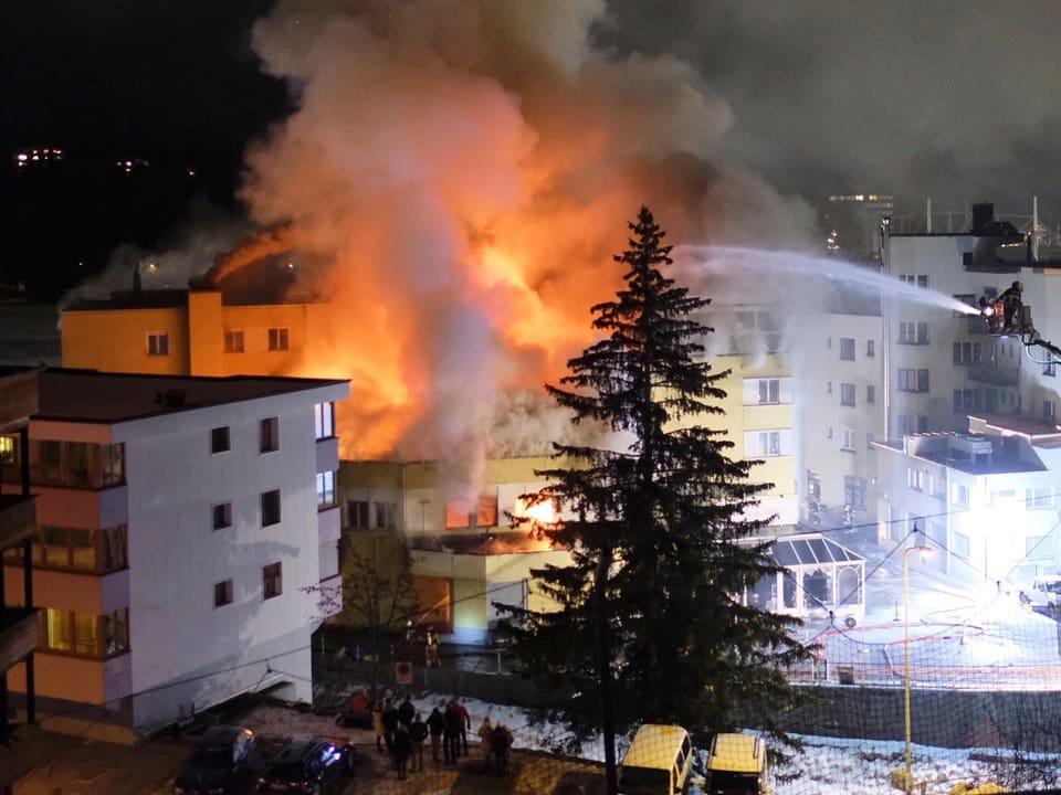 Feuer im Posthotel Holiday Villa in Arosa. 