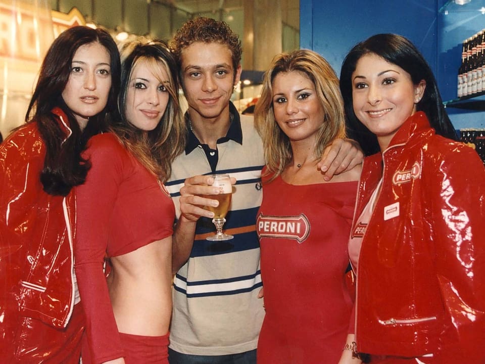 Valentino Rossi mit 4 Frauen
