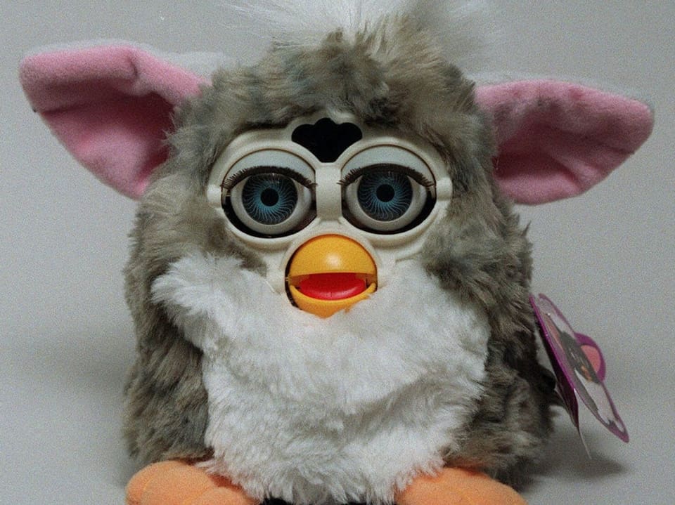 Der Furby, eine Kreatur aus Kunstfell, wurde in den 90er-Jahren zum Kassenschlager. 