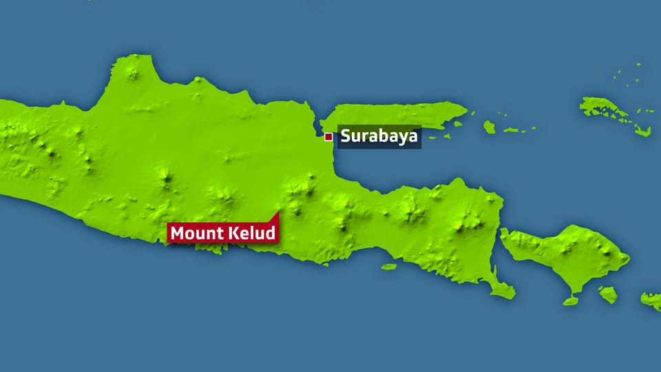 Eine zweite Karte zeigen den Surabaya, wo der internationale Flughafen liegt sowie den Berg Kelud. 