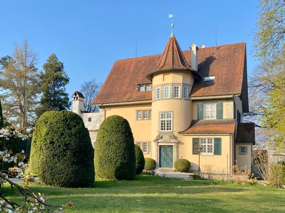 Das Haus von C. G. Jung in Küsnacht erinnert an ein kleines Schloss.
