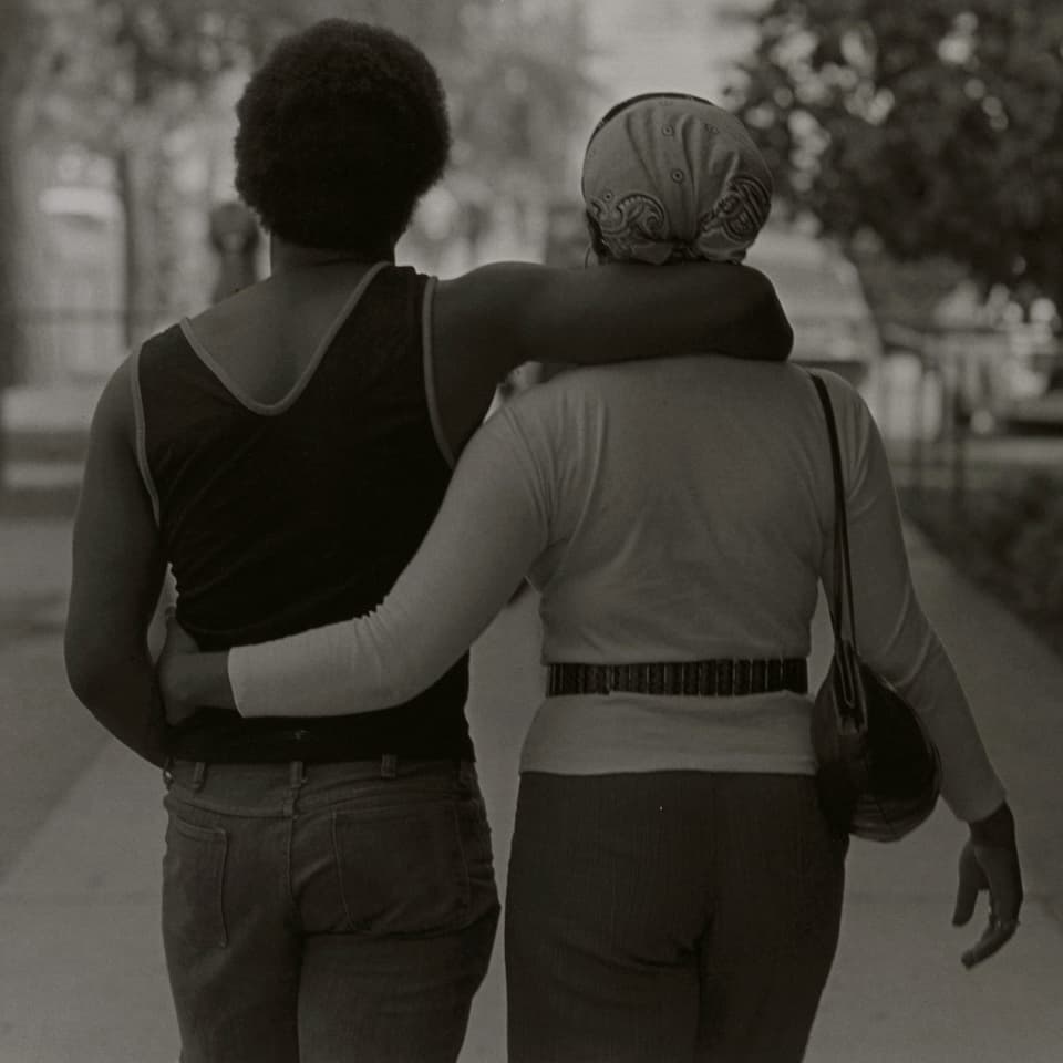 Roy de Carava: «Couple Walking», 1979.