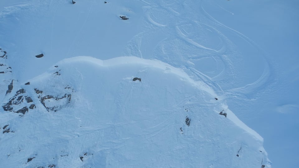 Spuren der Lawine in Engelberg.