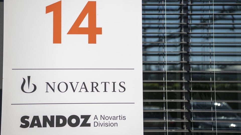 Schild von Novartis.