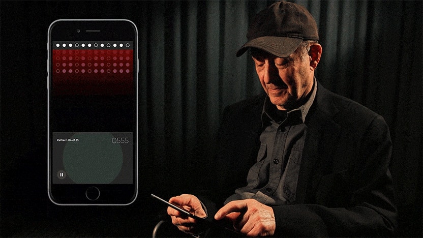 Steve Reich spielt «Clapping Music» auf dem Smartphone.