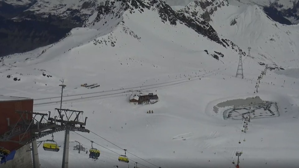 Blick in die Schneelandschaft vom Weissfluhjoch in Davos.