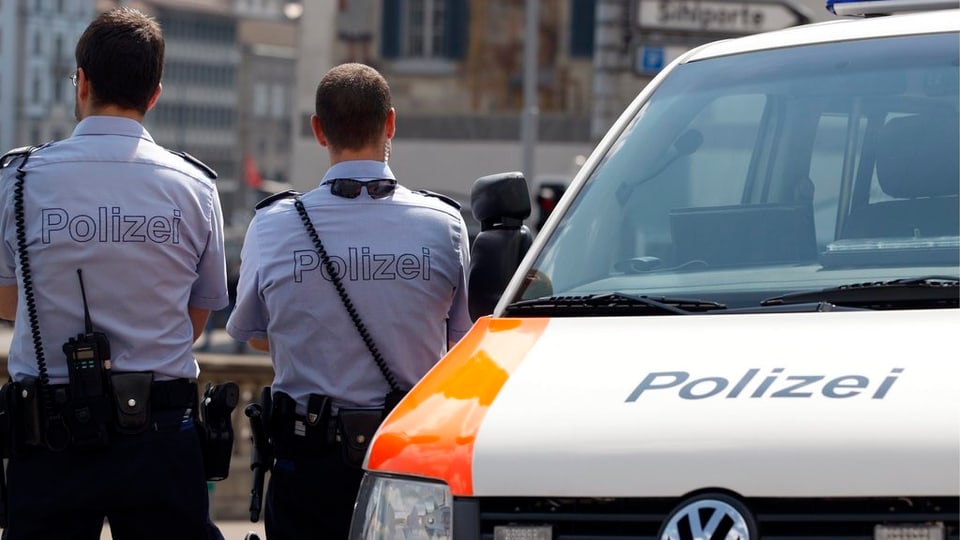 Zürcher Stadtparlament spart bei Polizeistellen (12.12.2013)