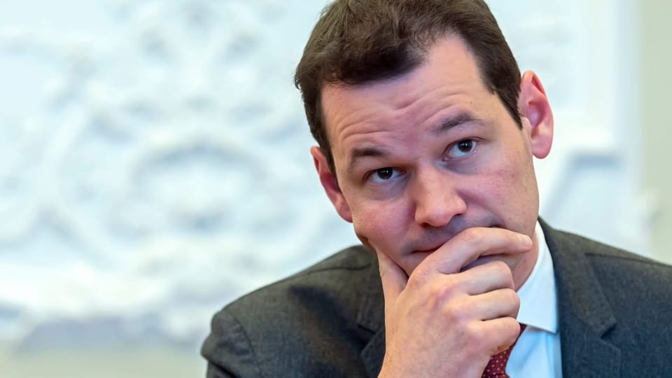 Das Genfer Kantonsparlament zeigt Maudet die rote Karte