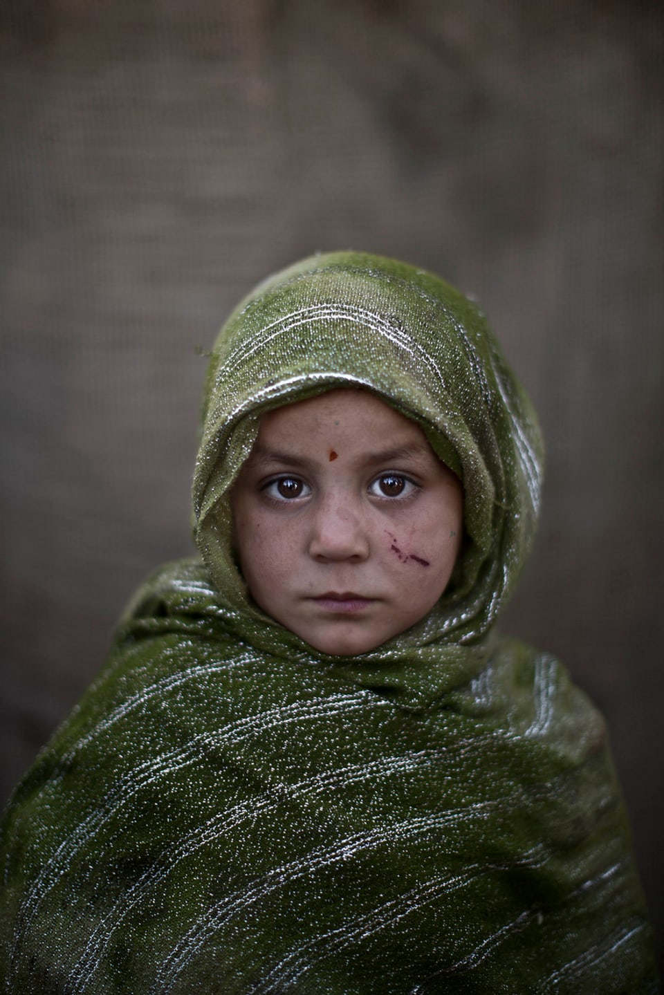 Porträt eines afghanischen Flüchtlingsmädchens