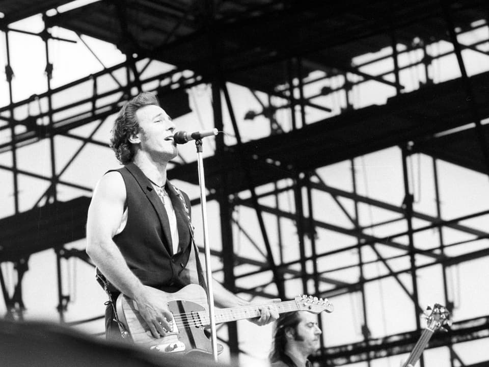 Springsteen auf der Bühne am Konzert auf der Radrennbahn Weissensee 1988