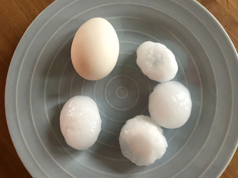Wimmis/BE eiergrosse Hagelkörner