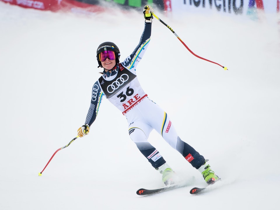 Genugtuung Die Schwedin Ida Dannewitz lässt sich im Ziel bei ihrem WM-Debüt feiern.