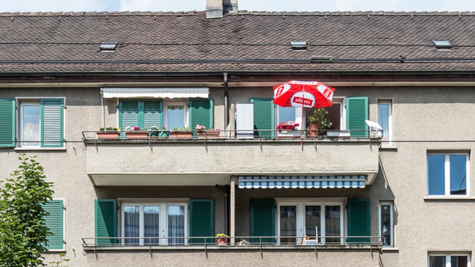 Mehrfamilienhaus mit preisgünstigen Wohnungen. Diese sollen im Kanton Bern nicht mehr gefördert werden.