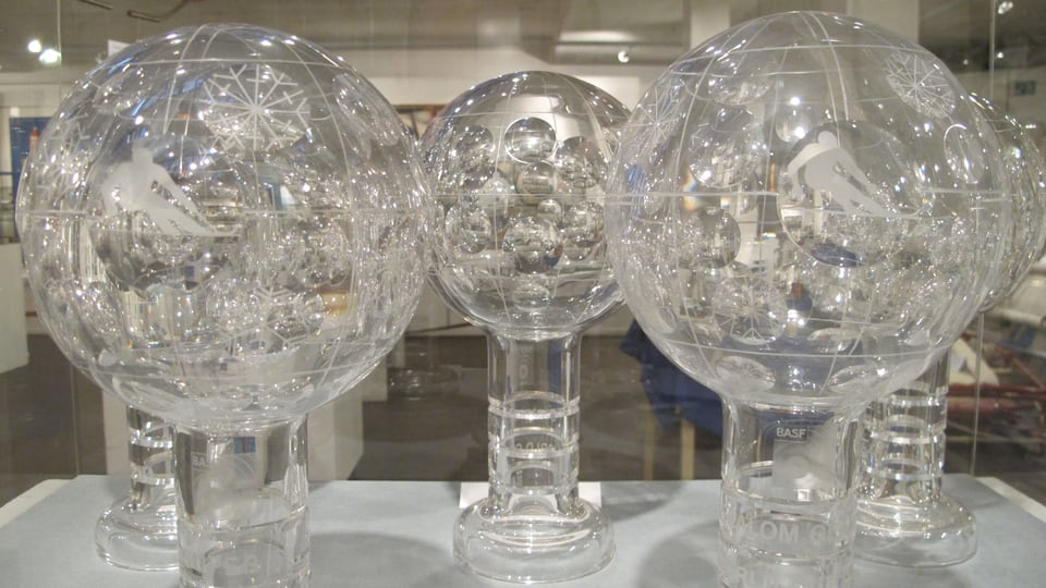 Die Sammlung vom Maria Wallisers Kristallkugeln.