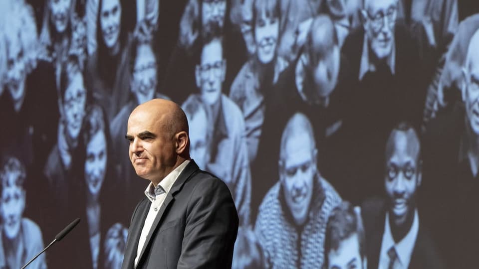Alain Berset vor den Delegierten in Basel.