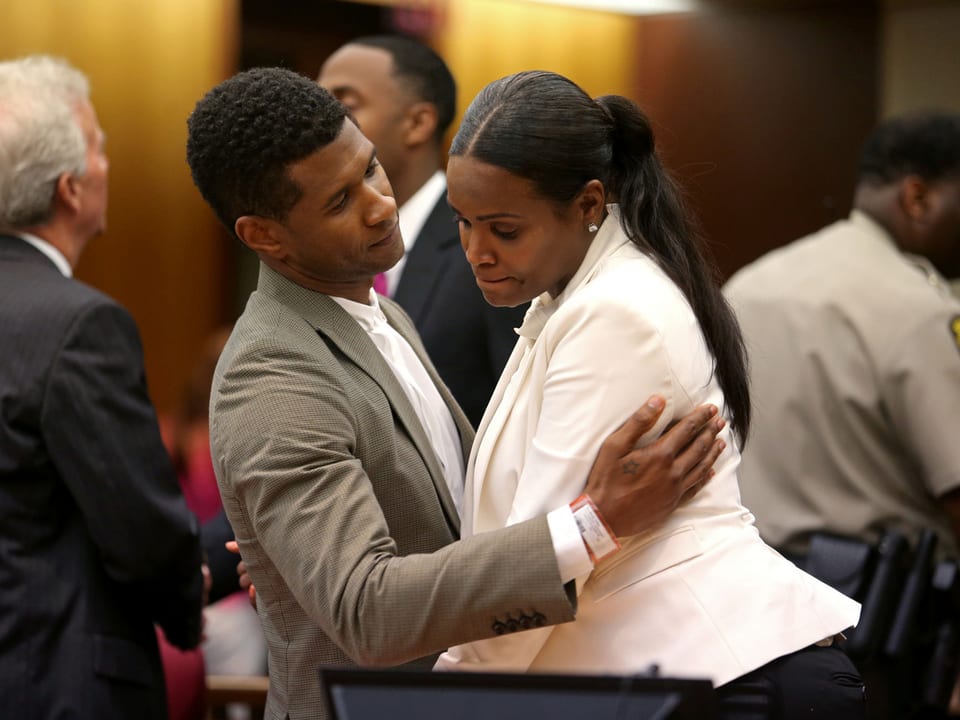 Usher tröstet im Gerichtssaal seine Ex-Frau Tameka Foster Raymond