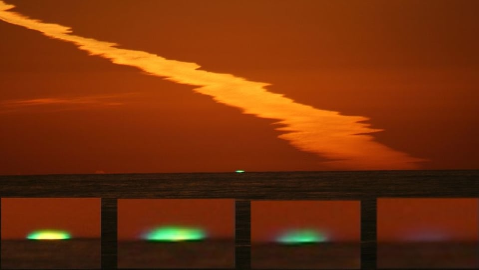 Bilderabfolge eines Sonnenuntergangs mit Grünem Blitz