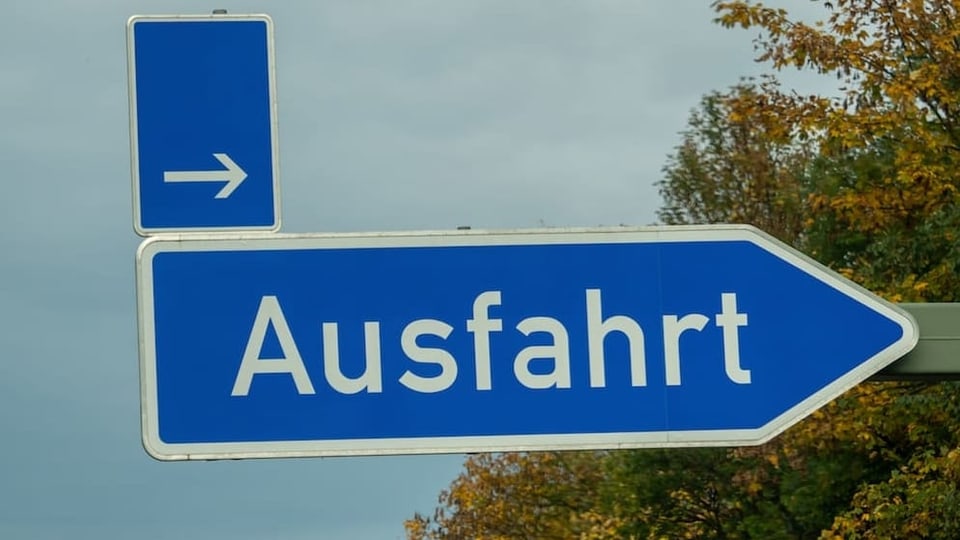 Espresso Aha Deshalb Sind Autobahn Schilder Grun Oder Blau Kassensturz Espresso Srf
