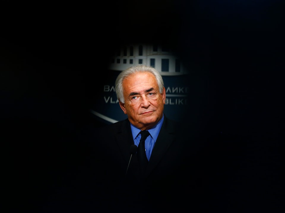 Porträt von Strauss-Kahn, darum ein schwarzer Rahmen.