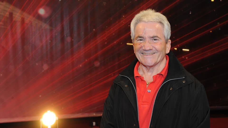 Für einen kurzen Moment im Scheinwerferlicht Für einen kurzen Moment im Scheinwerferlicht: René Baumgartner, nominiert als «Held des Alltags» auf dem Roten Teppich der «Swiss Awards».