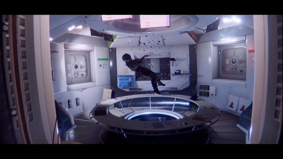 Ein Controllzentrum in dem ein scheinbar lebloser Astronaut schwebt. 