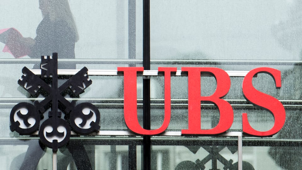 UBS Logo am Paradeplatz in Zürich.