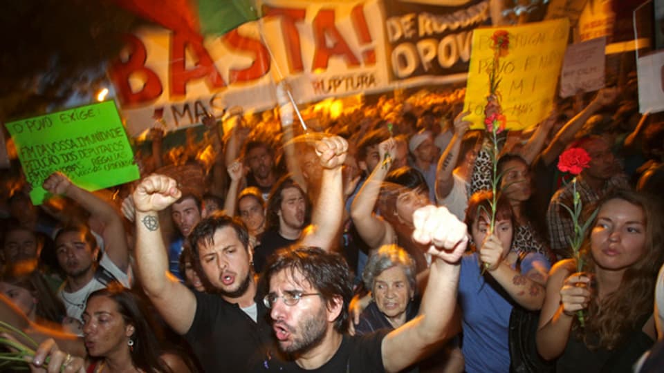 Das Sparbudget 2013 trieb die Portugiesen auf die Strasse.