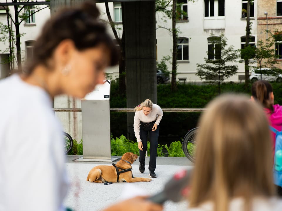 Frau mit Hund