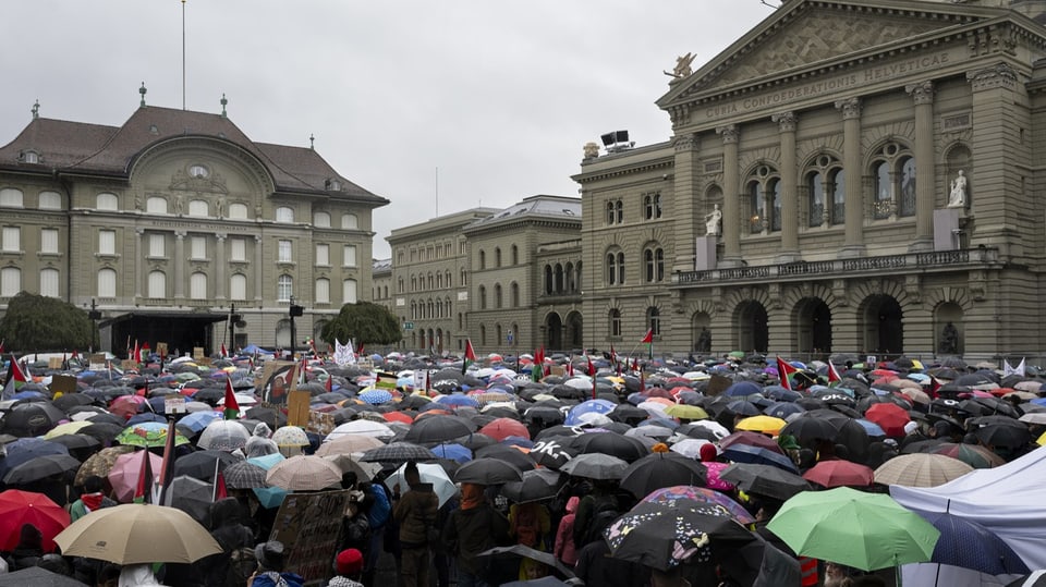 Tausende Demonstrierende in Bern.