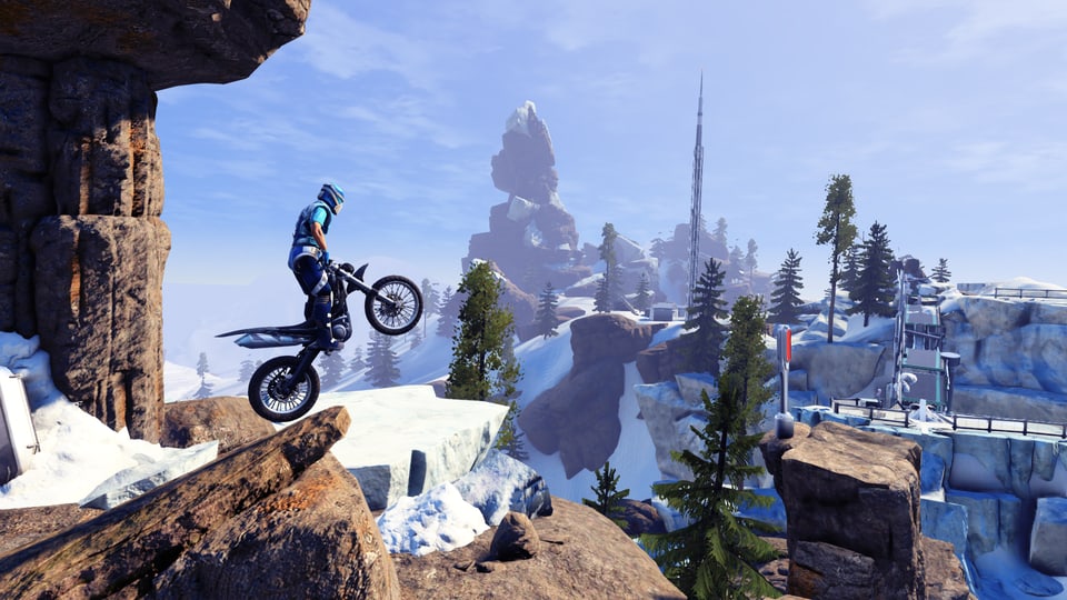 Spielszene aus «Trials Fusion» mit einem über einen Abgrund springenden Motorradfahrer.