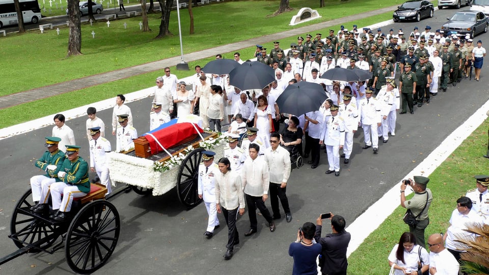 Zu sehen ist die Beerdigung des philippinischen Ex-Diktators Marco.