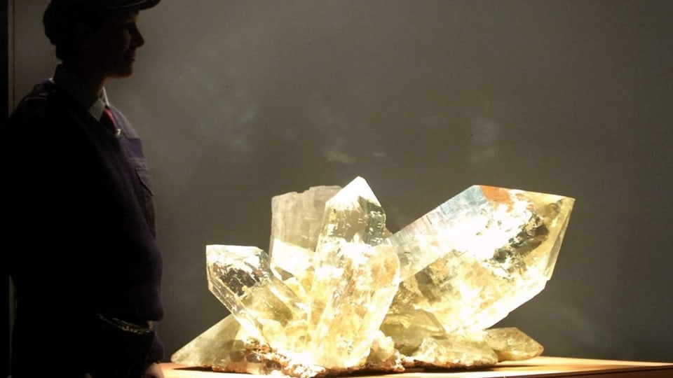 Die 300 Kilogramm schwere Kristallgruppe des «Schatzese vom Planggenstock»
