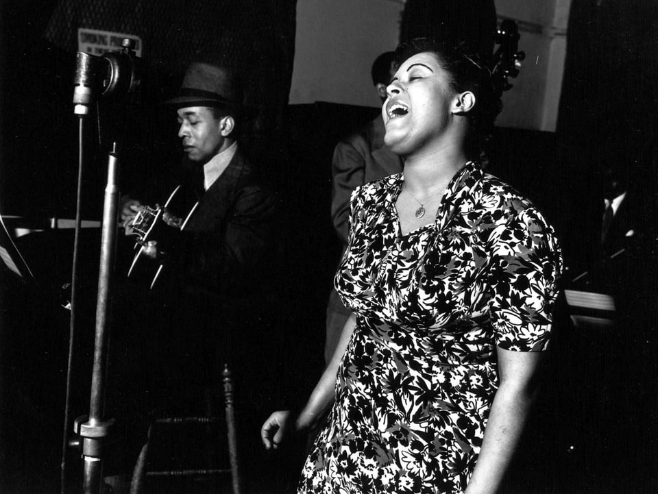 Billy Holiday während der Aufnahme von «Strange Fruit» am 20. April 1939.