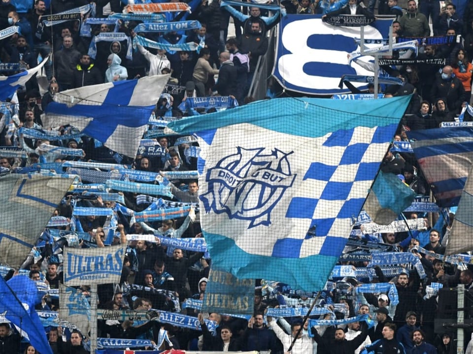 Keine weiss-hellblaue Wand im Prinzenpark Marseille-Fans