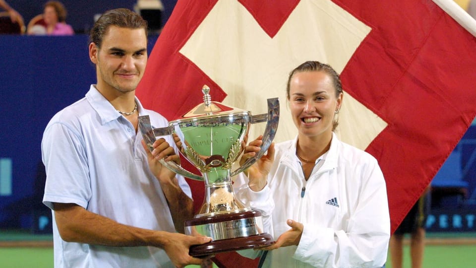 Federer und Hingis 2001 nach dem Sieg am Hopman-Cup.