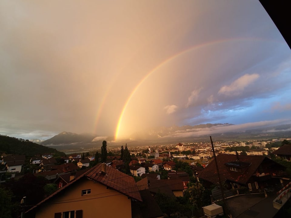 doppelter Regenbogen.