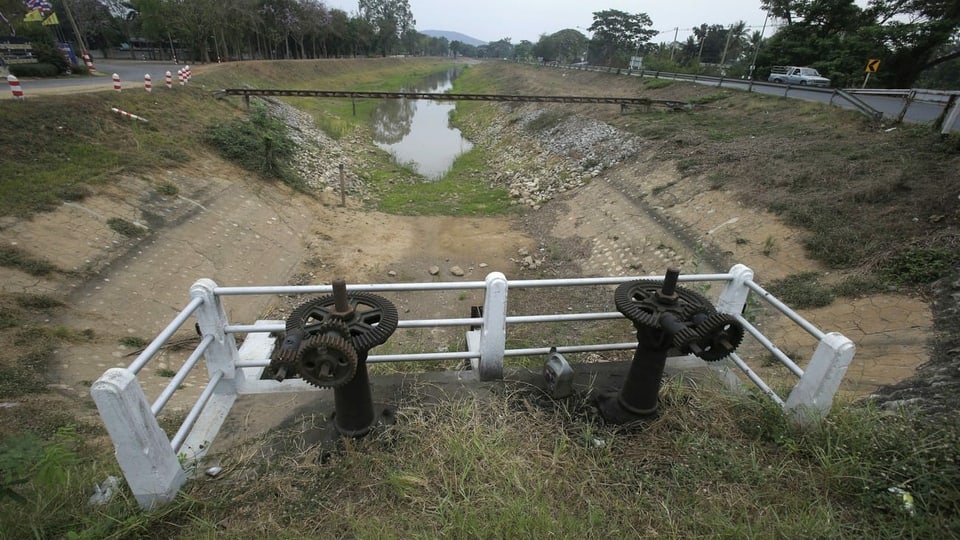 Leerer Bewässerungskanal aus dem Mekong in Kambodscha.