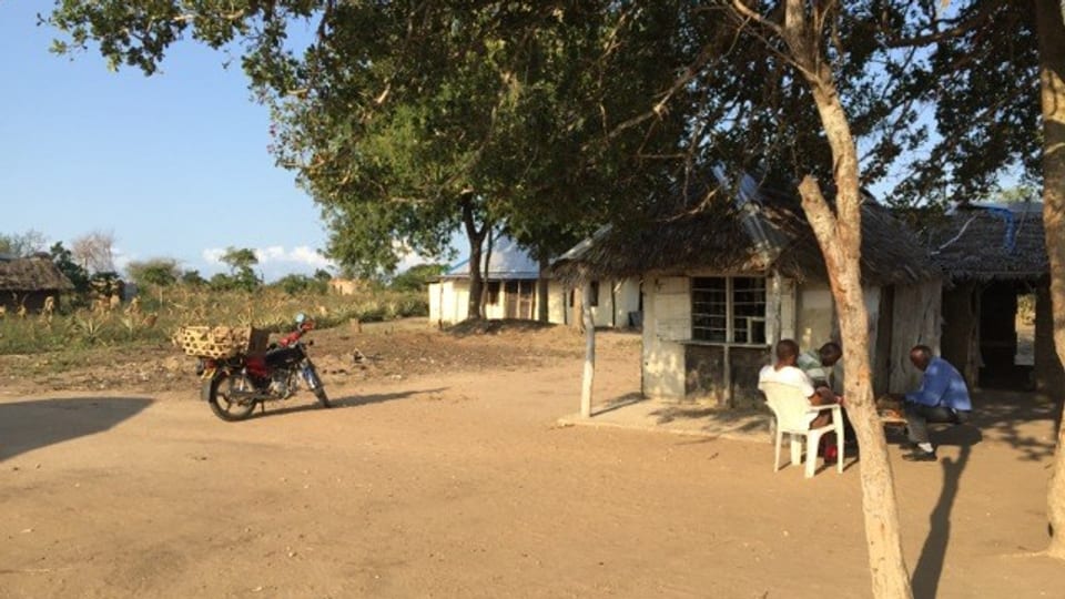 Der Dorfplatz von Gama Makani