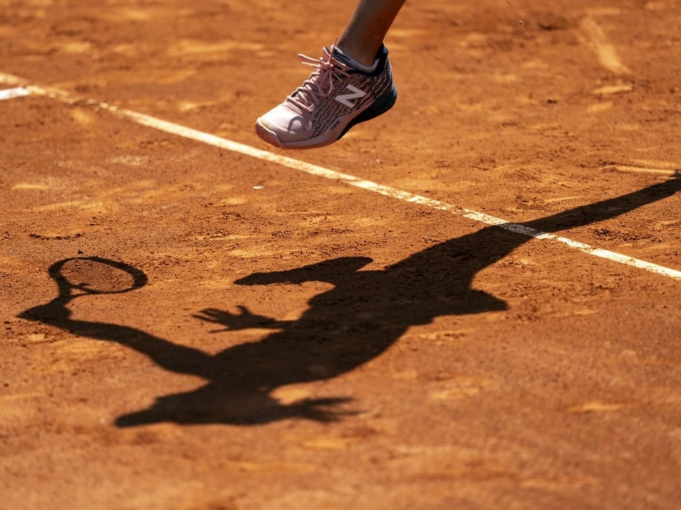 Sport wie Tennis, die ohne Körperkontakt auskommt.