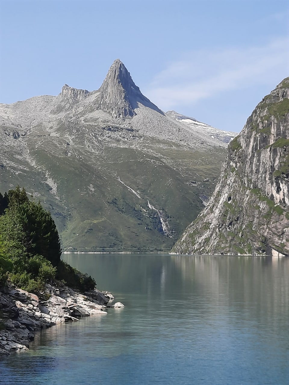 Il maiestus Zervreilahorn che ha imponì nus Il maiestus Zervreilahorn che ha imponì nus