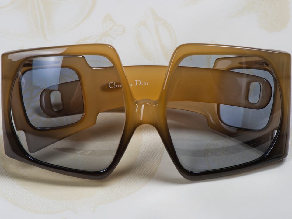 Eckige Plastik-Sonnenbrille
