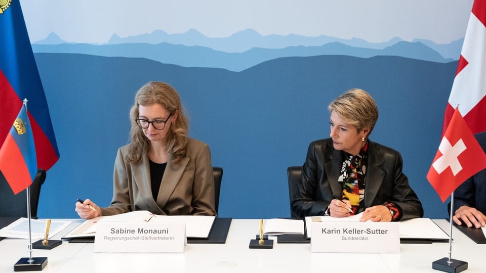 Sabine Monauni und Karin Keller-Sutter unterzeichneten im Oktober das Abkommen