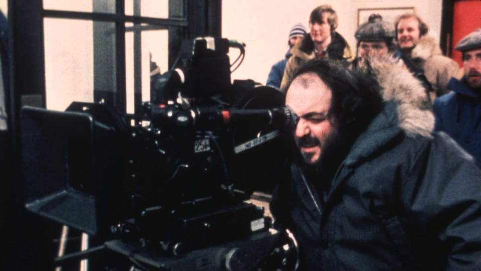 Stanley Kubrick bei der Arbeit auf dem Filmset.